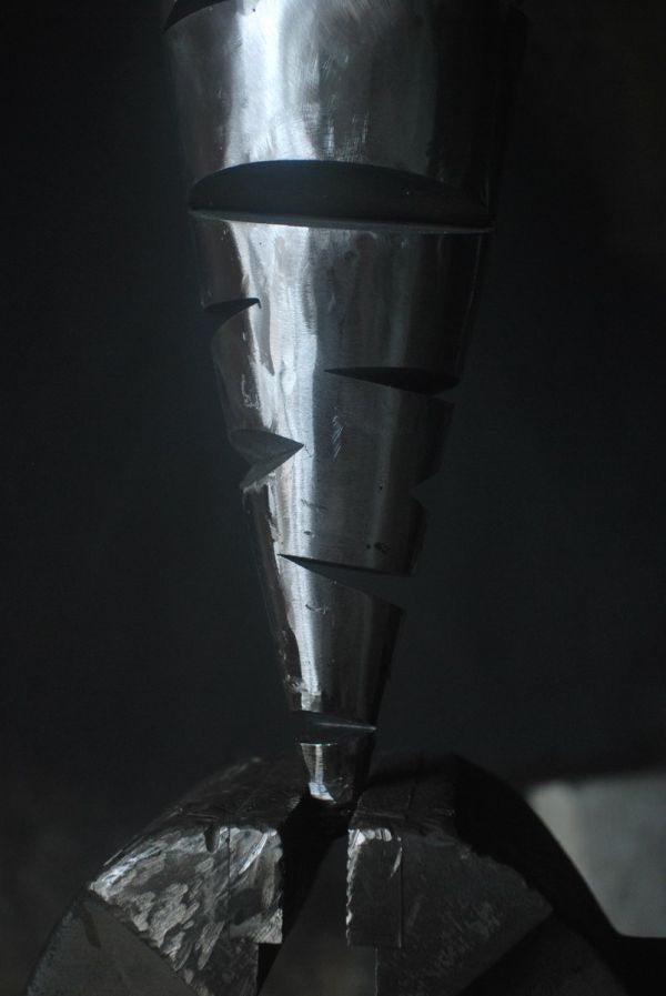 sculpture-98cm-fer-oxyde-scarifiee-felix-valdelievre-0554DAF601-DA29-E5F4-54E1-179B6C7EC345.jpg