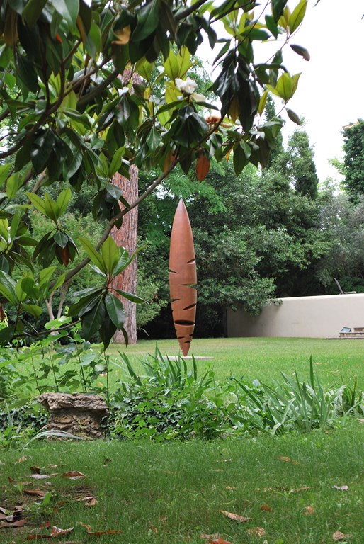 16.Sculpture-monumentale-en-acier-corten-realisee-par-l-artiste-sculpteur-contemporain-Felix-Valdelievre-exposee-au-centre-d-art-La-Mouche-Beziers-2018