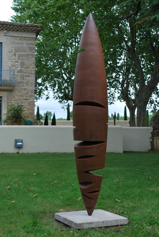 5.Sculpture-monumentale-en-acier-corten-realisee-par-l-artiste-sculpteur-contemporain-Felix-Valdelievre-exposee-au-centre-d-art-La-Mouche-Beziers-2018