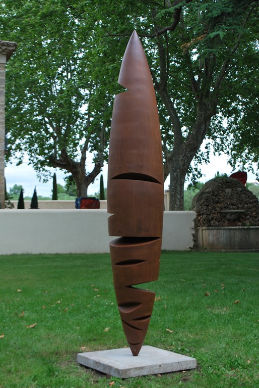 6.Sculpture-monumentale-en-acier-corten-realisee-par-l-artiste-sculpteur-contemporain-Felix-Valdelievre-exposee-au-centre-d-art-La-Mouche-Beziers-2018