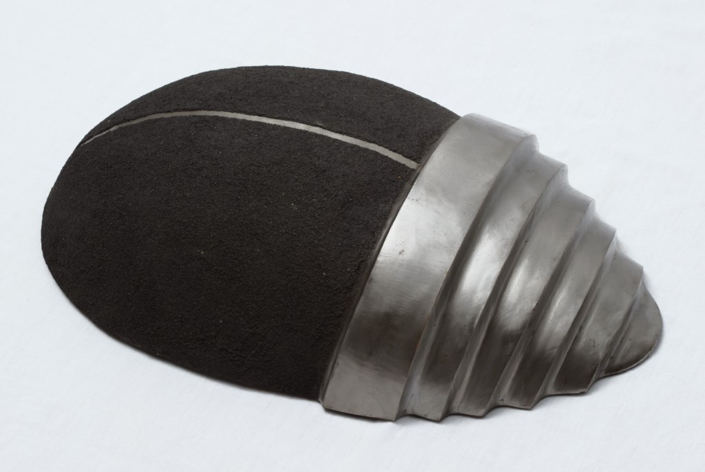 Sculpture-fer-patine-verni-limaille-de-fer-longueur:38cm-artiste-sculpteur-contemporain-Felix-Valdelievre-2006
