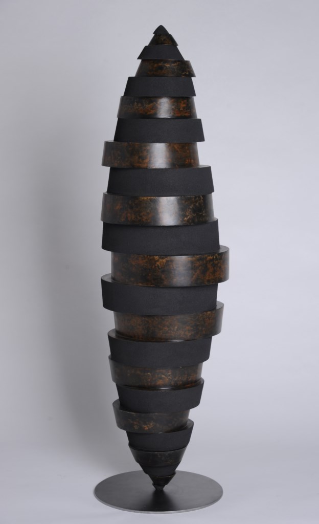 Sculpture-fer-patine-verni-limaille-de-fer-hauteur:118cm-artiste-sculpteur-contemporain-Felix-Valdelievre-2014